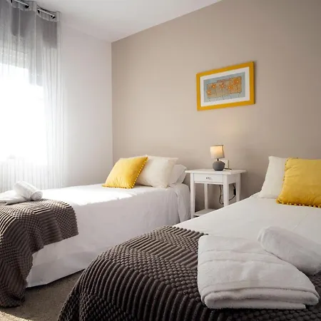 Preciosa Casa En Cerca De La Playa De Samil بيت للعطل *