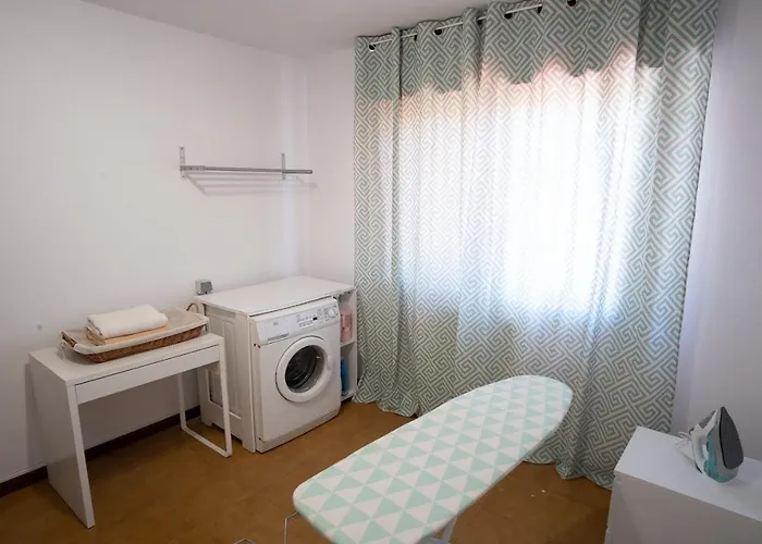 Preciosa Casa En Cerca De La Playa De Samil